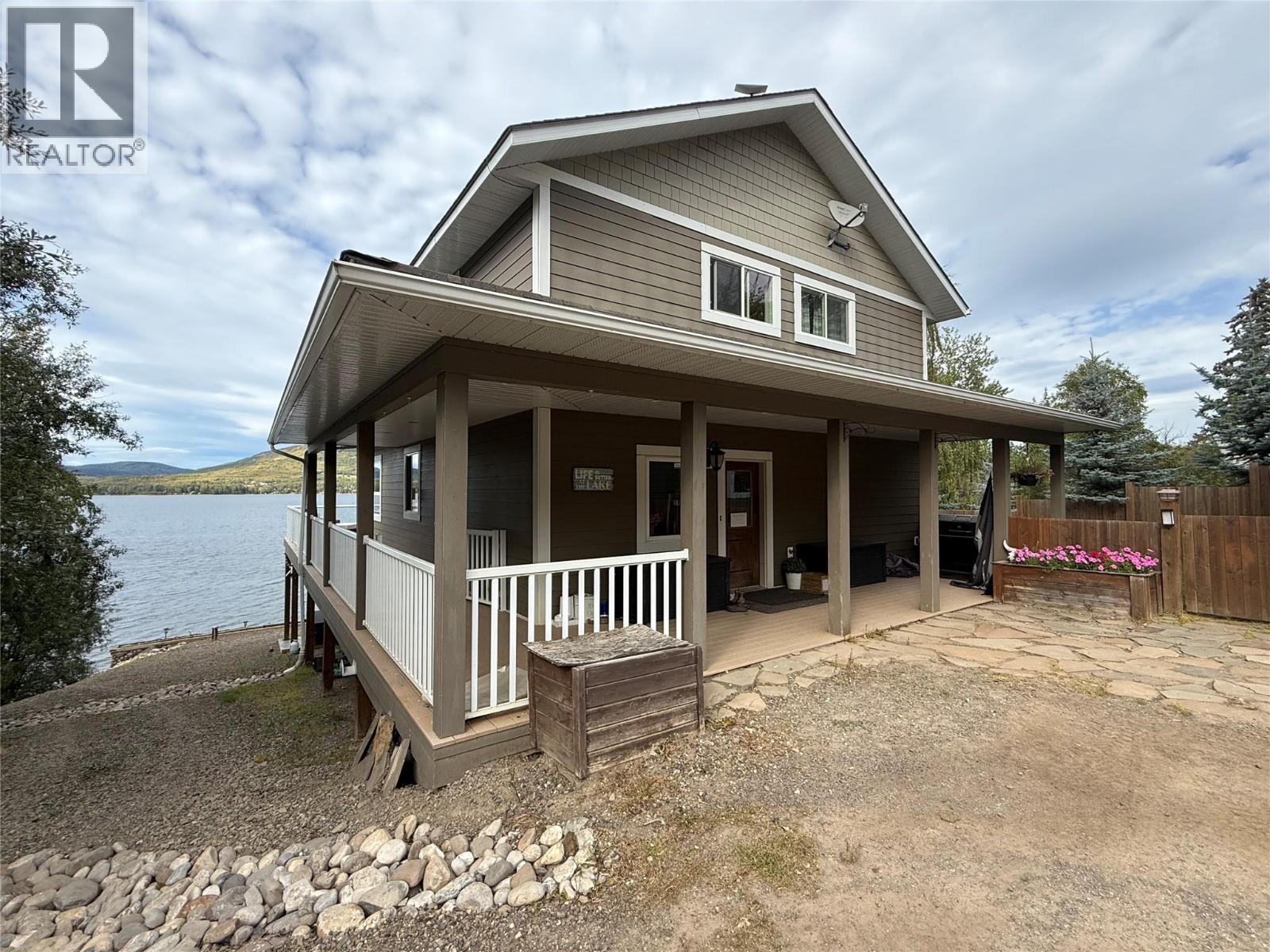 6986 South Moberly Lake Road, Moberly Lake