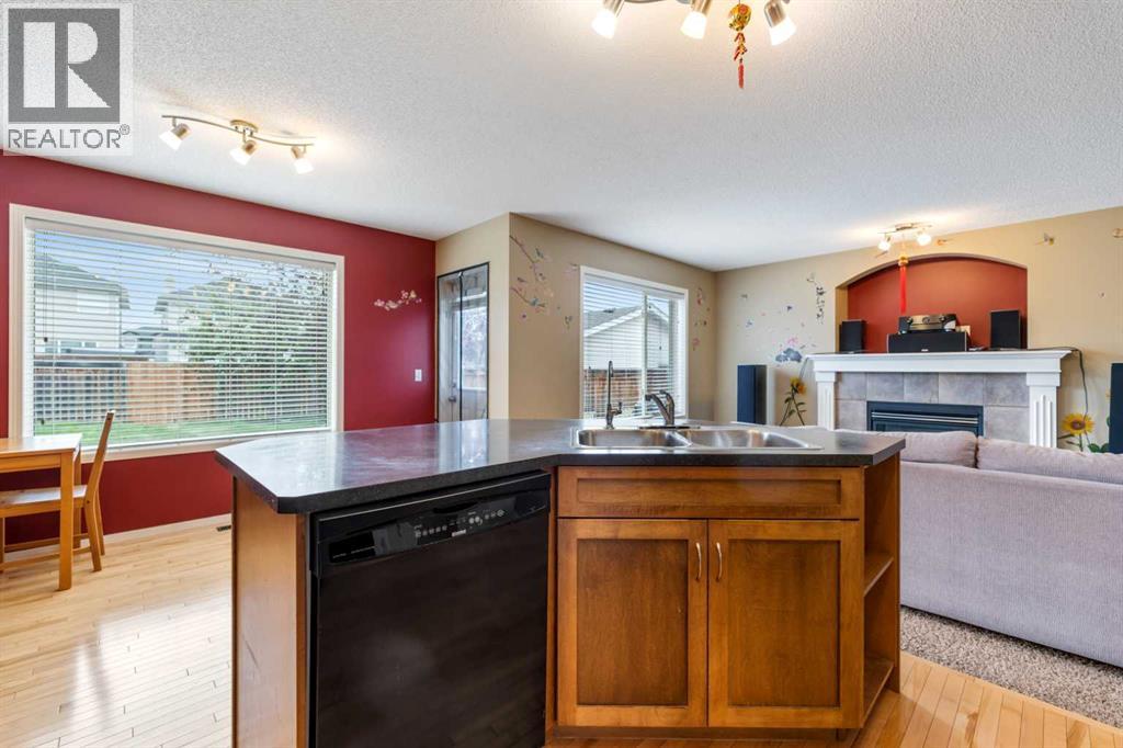 Single Family House for Sale in  Covewood Manor NE Coventry Hills Calgary 