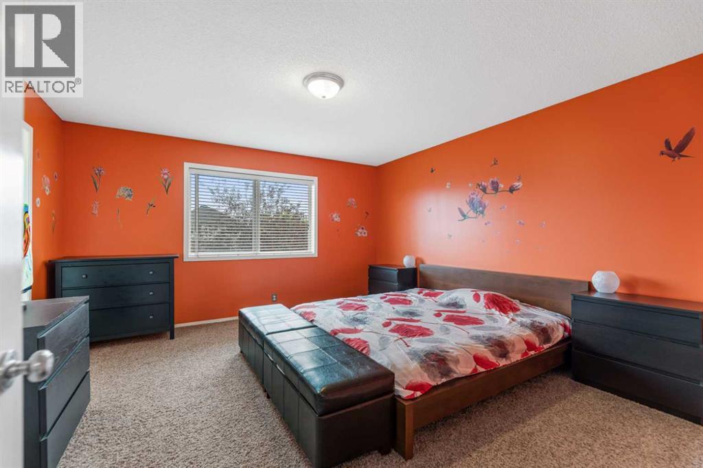 Single Family House for Sale in  Covewood Manor NE Coventry Hills Calgary 