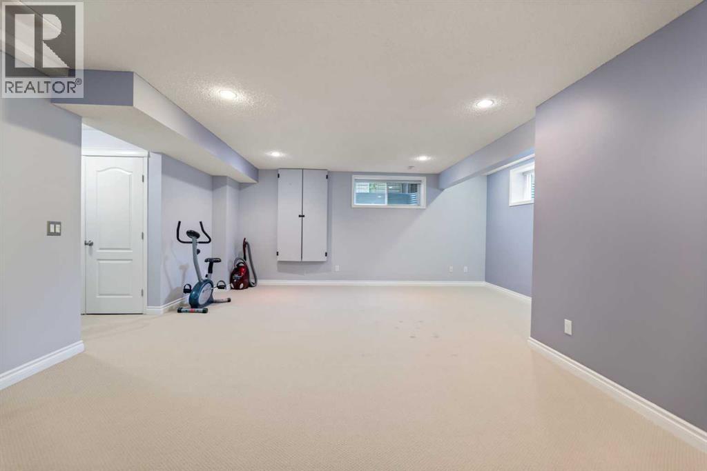 Single Family House for Sale in  Covewood Manor NE Coventry Hills Calgary 