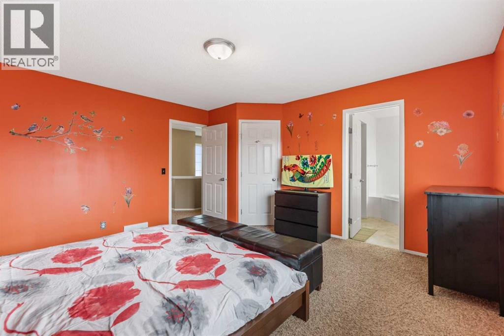Single Family House for Sale in  Covewood Manor NE Coventry Hills Calgary 