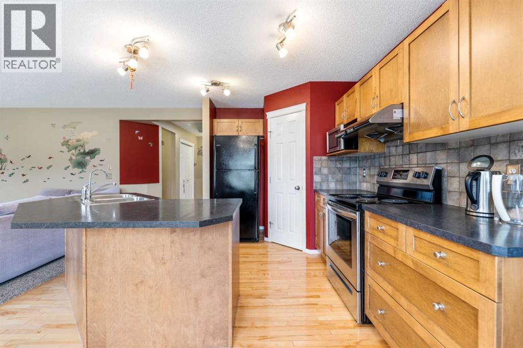 Single Family House for Sale in  Covewood Manor NE Coventry Hills Calgary 