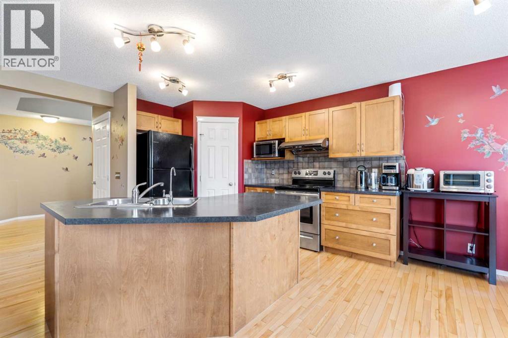 Single Family House for Sale in  Covewood Manor NE Coventry Hills Calgary 
