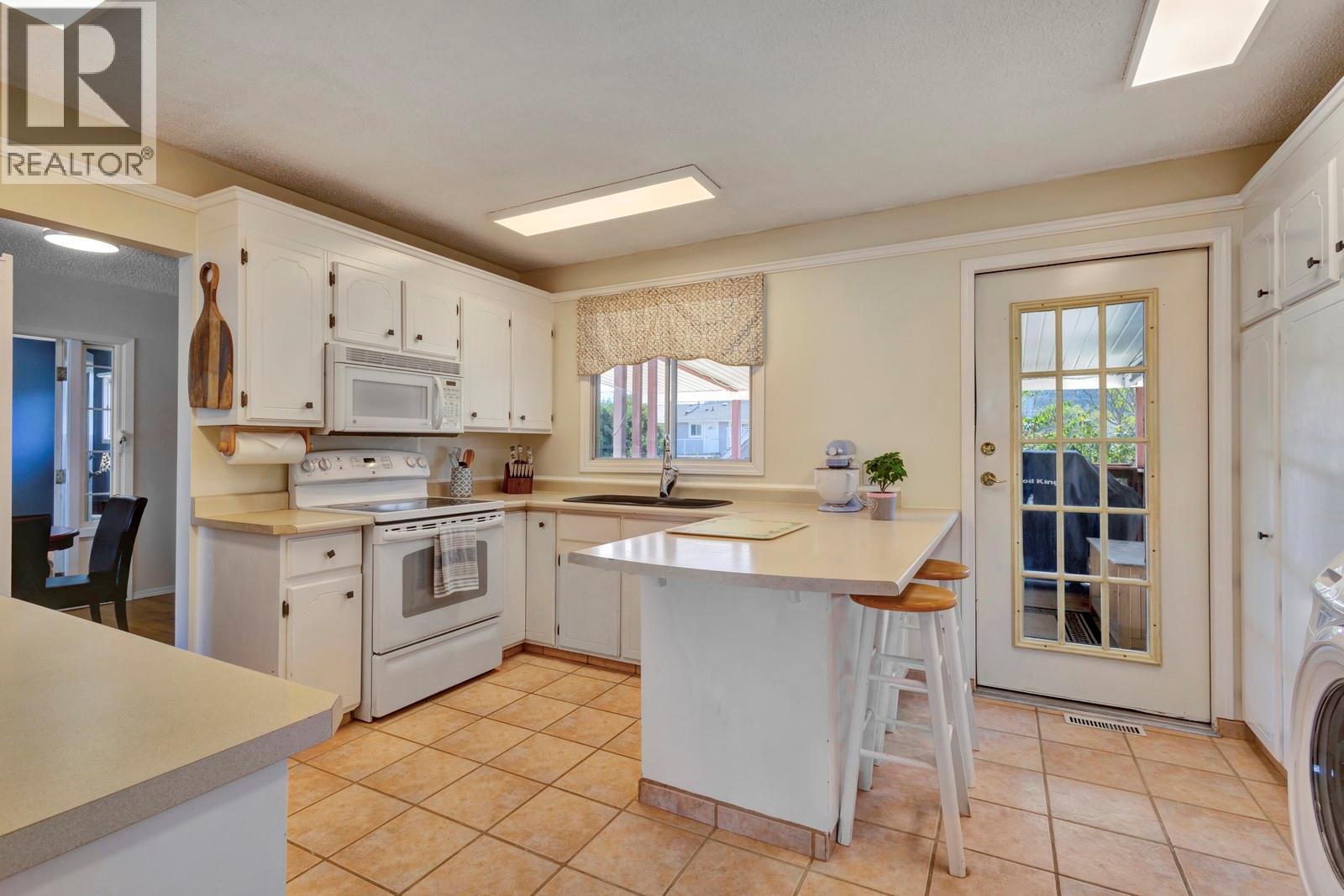  2917 Springfield Road, Kelowna