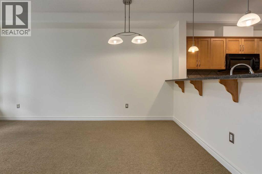 Single Family House for Sale in    Avenue NW Varsity Calgary 