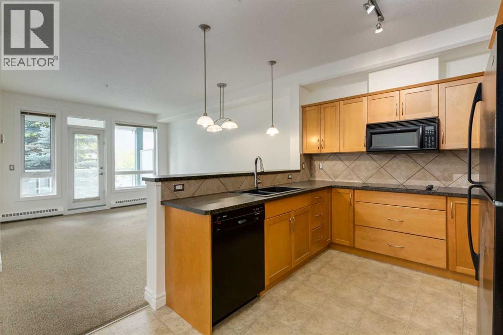 Single Family House for Sale in    Avenue NW Varsity Calgary 