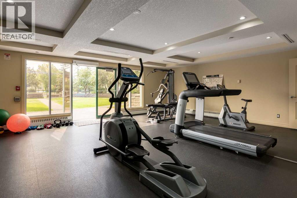 Single Family House for Sale in    Avenue NW Varsity Calgary 