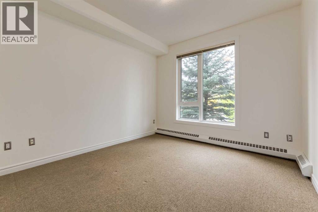 Single Family House for Sale in    Avenue NW Varsity Calgary 