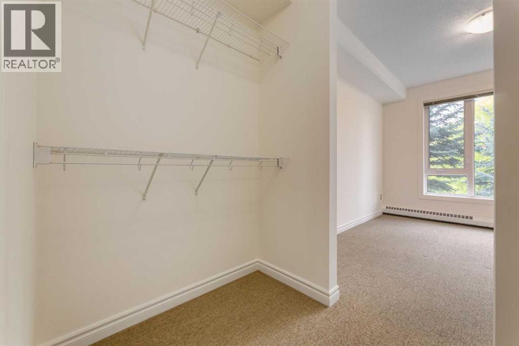 Single Family House for Sale in    Avenue NW Varsity Calgary 