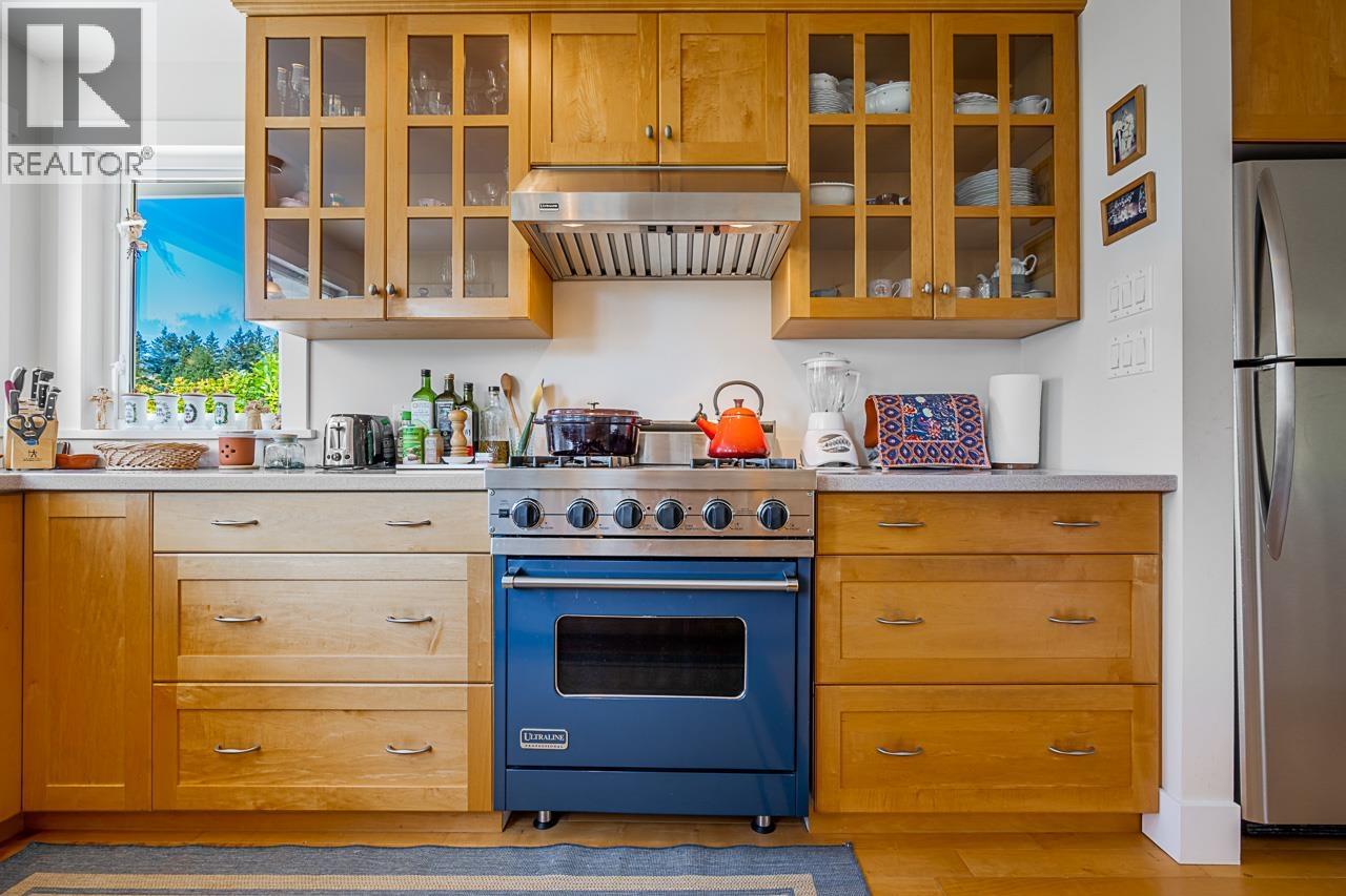 6245 NELSON AVENUE, West Vancouver