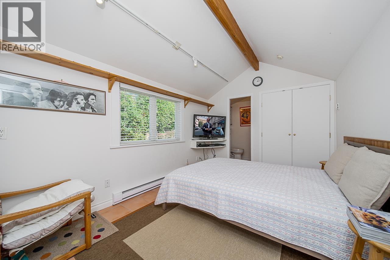 6245 NELSON AVENUE, West Vancouver