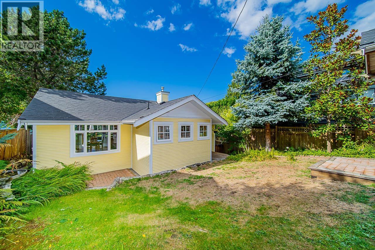 6245 NELSON AVENUE, West Vancouver