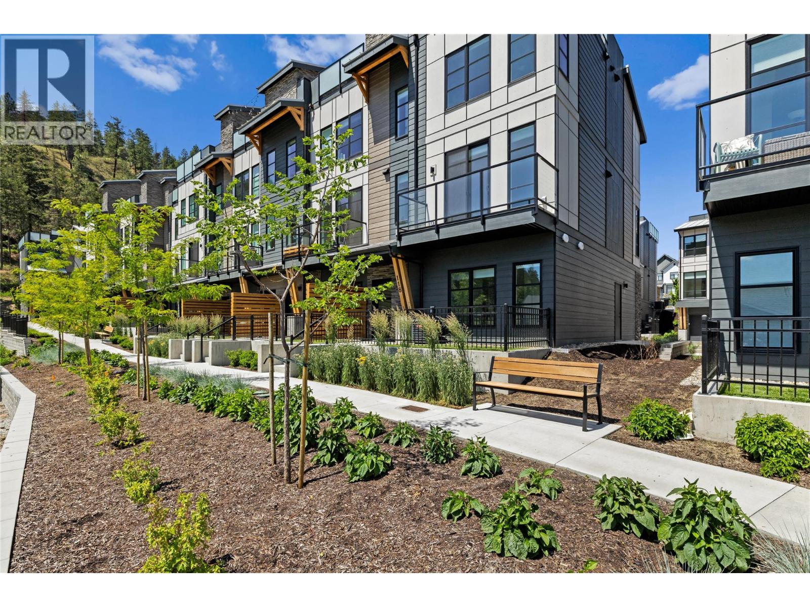 118 1455 Cara Glen Court, Kelowna