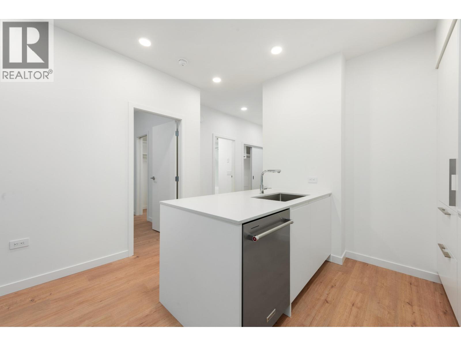 401 1506 SCOTT CRESCENT, Squamish