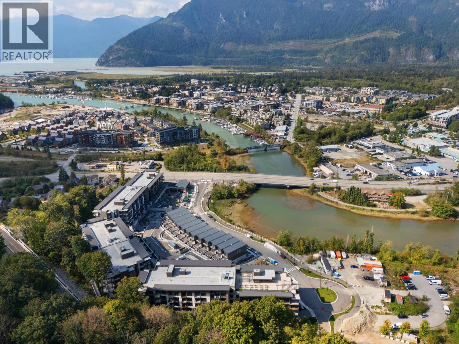 401 1506 SCOTT CRESCENT, Squamish