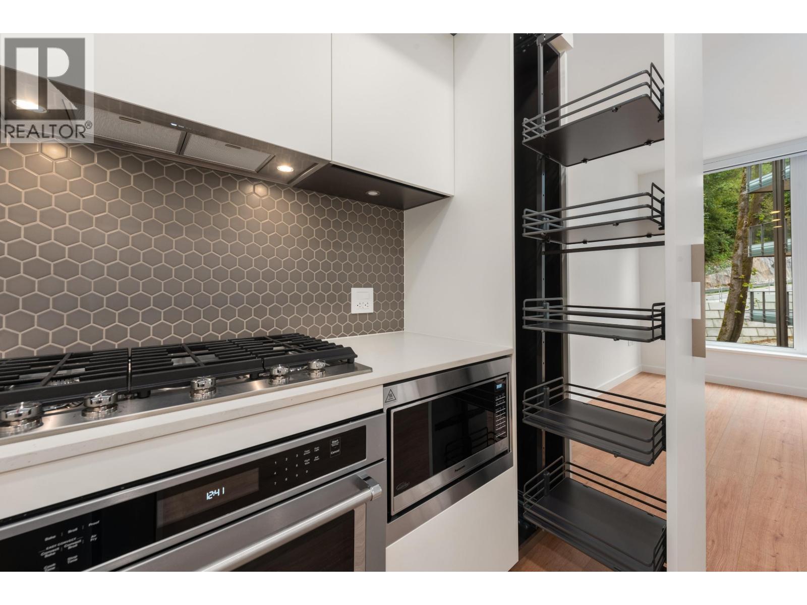 401 1506 SCOTT CRESCENT, Squamish