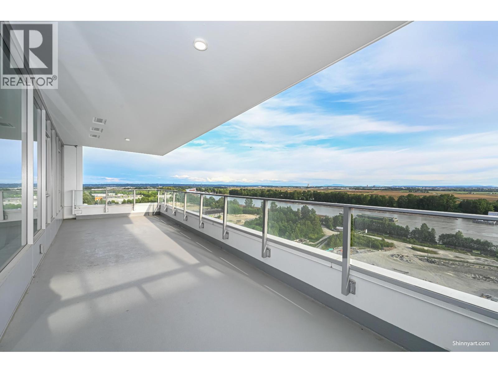 2002 3438 SAWMILL CRESCENT