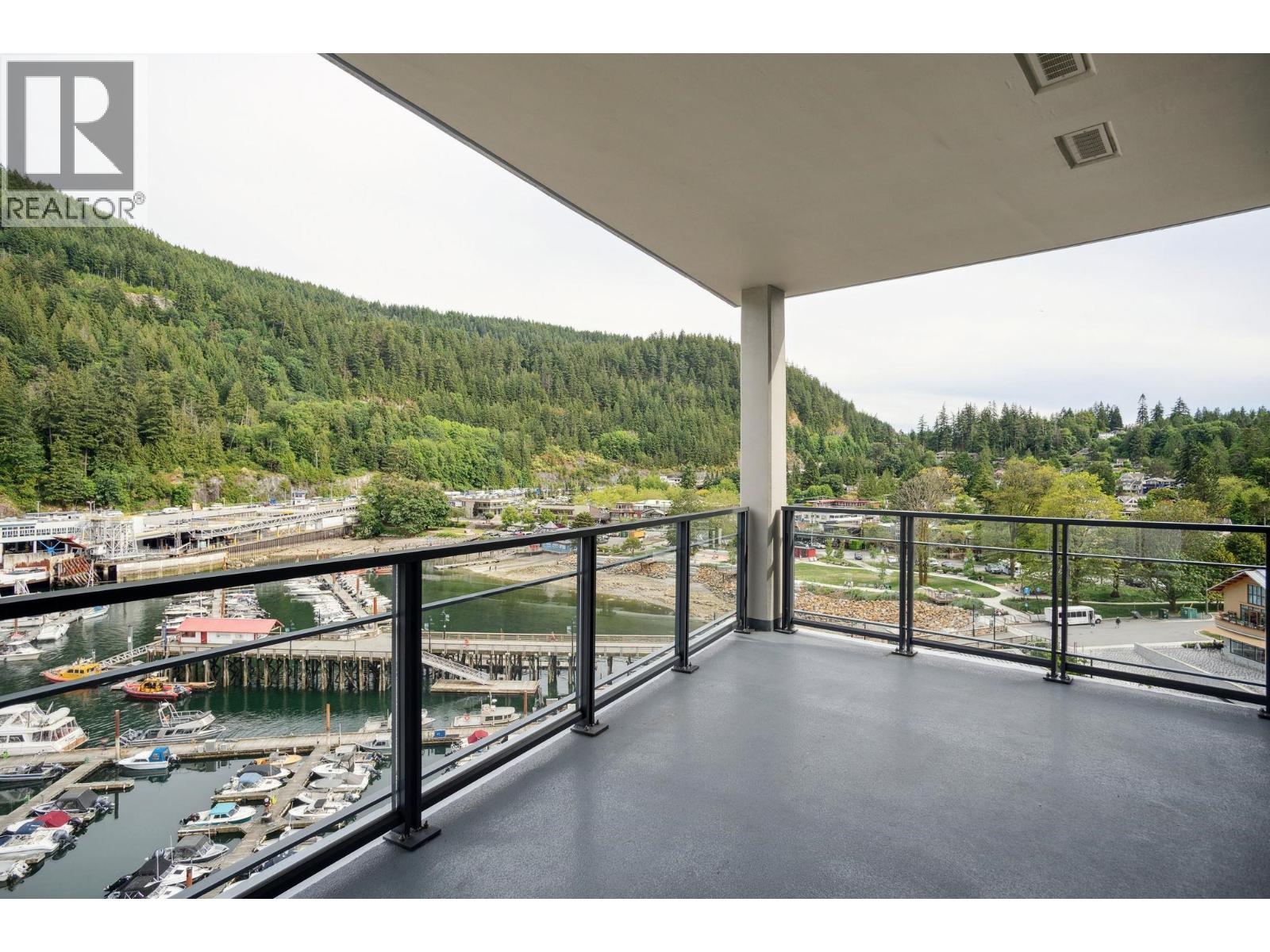 702 6707 NELSON AVENUE, West Vancouver