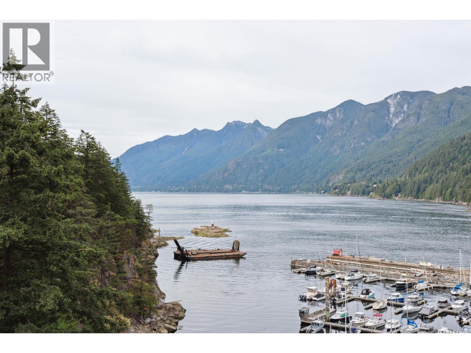 702 6707 NELSON AVENUE, West Vancouver