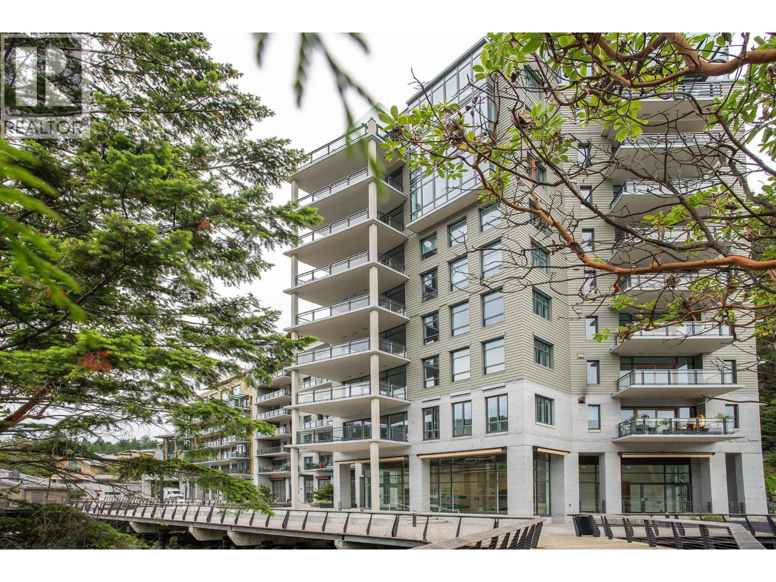 702 6707 NELSON AVENUE, West Vancouver