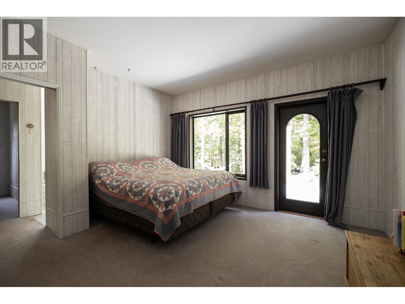 11832 SUNSHINE COAST HIGHWAY, Pender Harbour