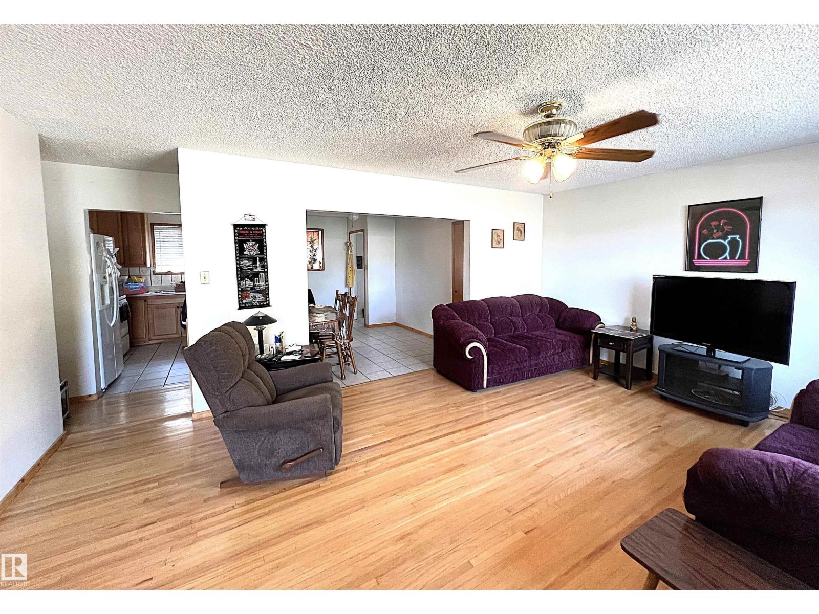 Single Family House Raised bungalow for Sale in    AV NW Edmonton 