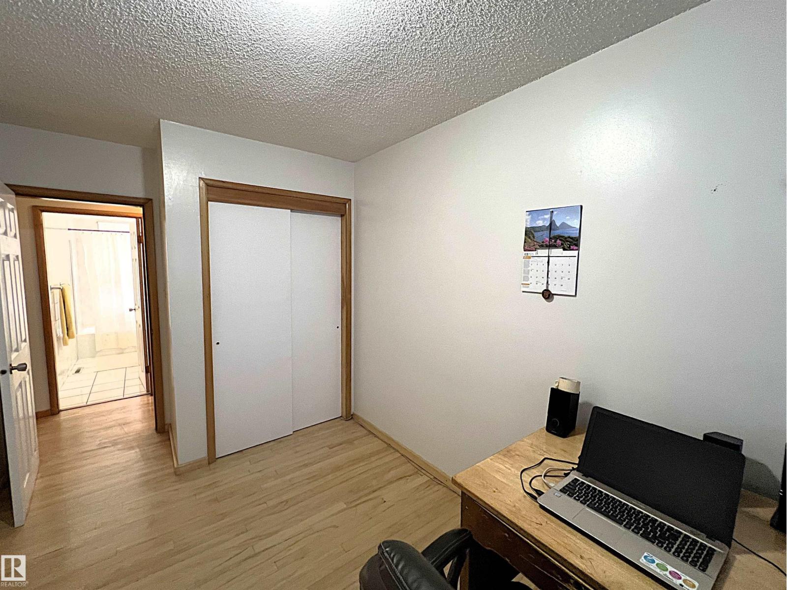 Single Family House Raised bungalow for Sale in    AV NW Edmonton 