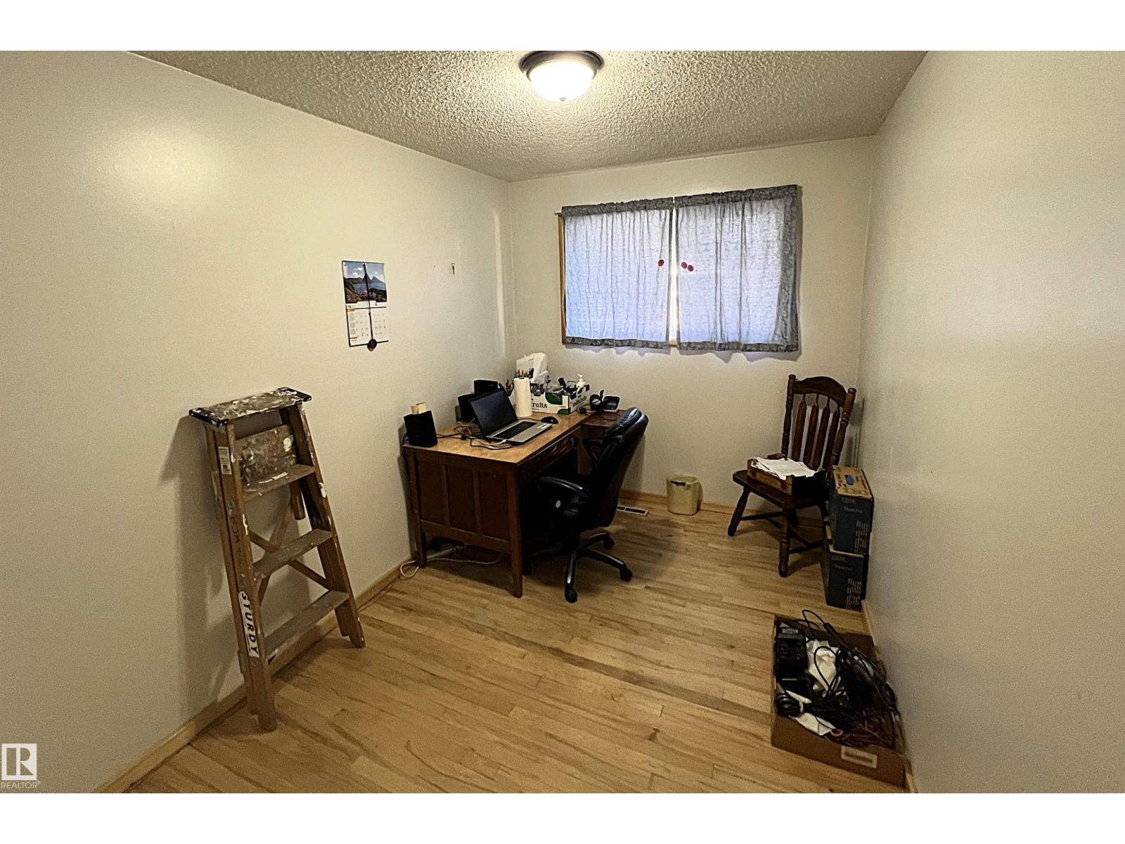 Single Family House Raised bungalow for Sale in    AV NW Edmonton 