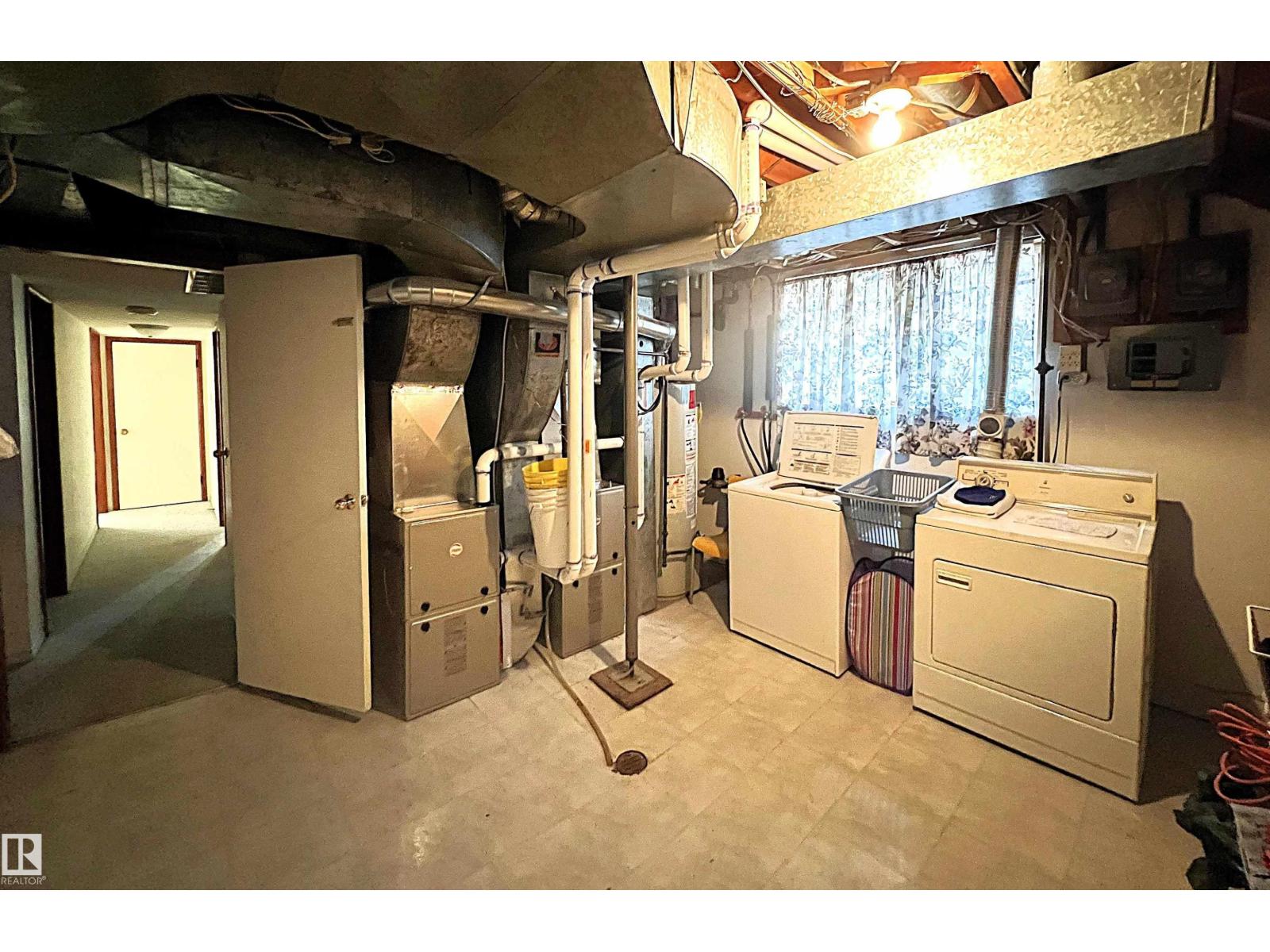 Single Family House Raised bungalow for Sale in    AV NW Edmonton 