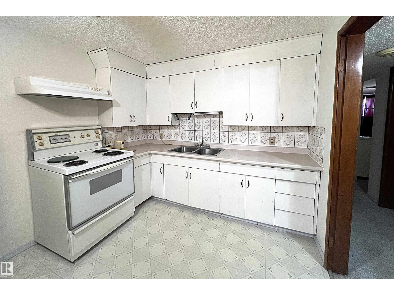 Single Family House Raised bungalow for Sale in    AV NW Edmonton 