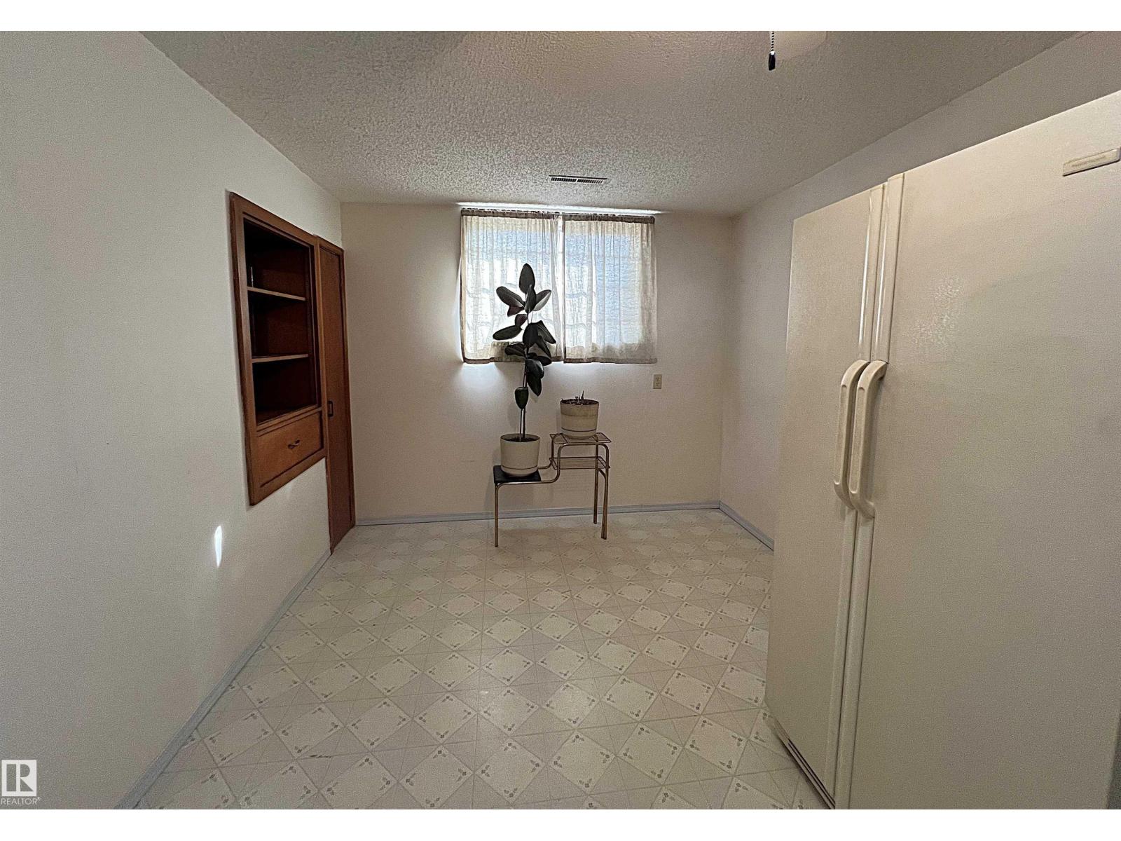 Single Family House Raised bungalow for Sale in    AV NW Edmonton 