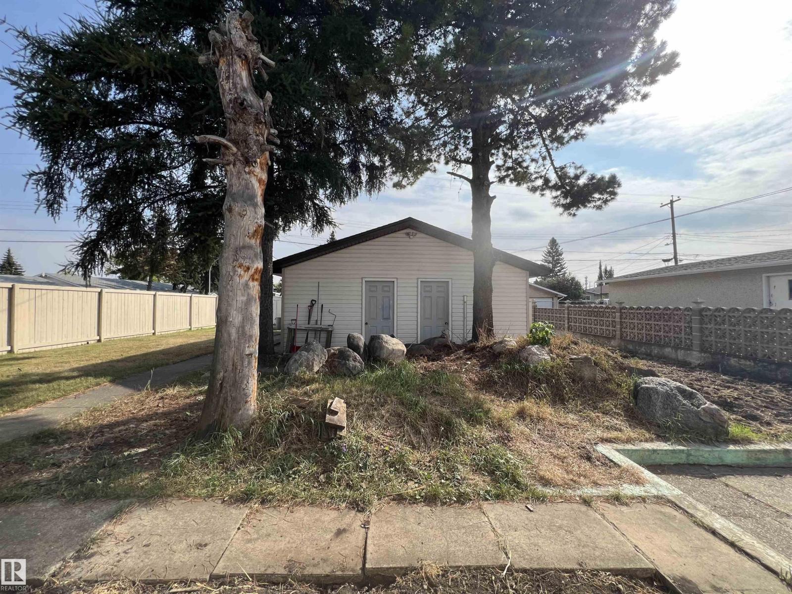 Single Family House Raised bungalow for Sale in    AV NW Edmonton 