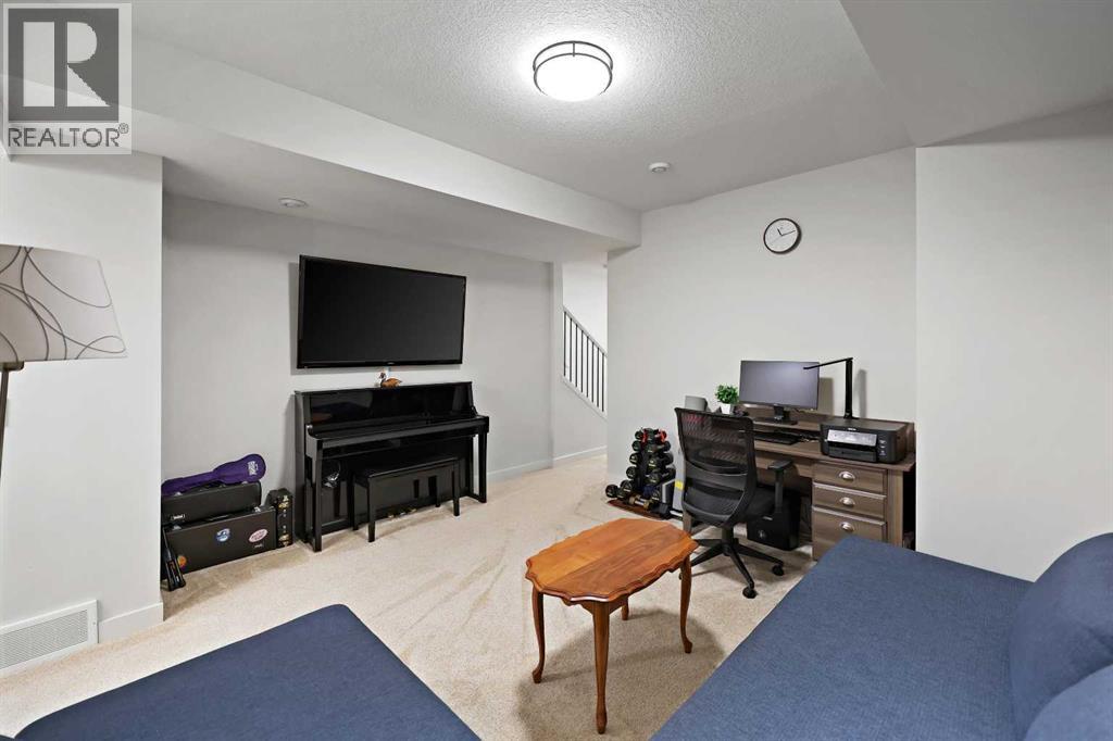 36 Heritage Lane, Cochrane
