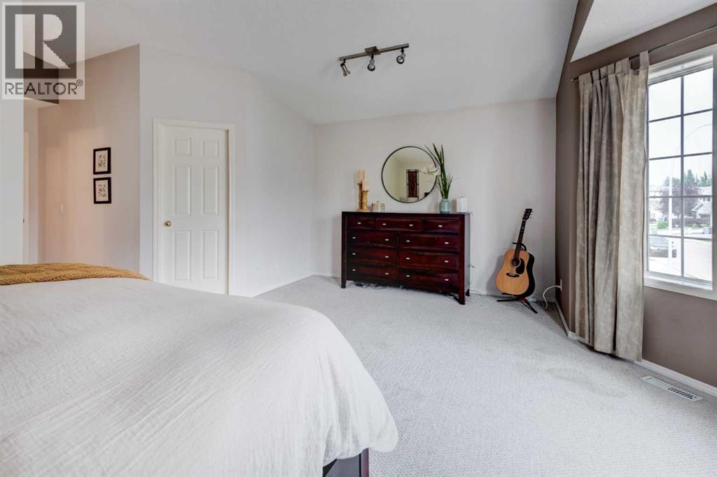 Single Family House Bi-level for Sale in  Mt Douglas Circle SE McKenzie Lake Calgary 