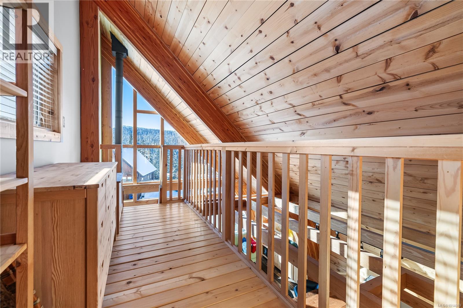 1000 Cruikshank Ridge, Courtenay