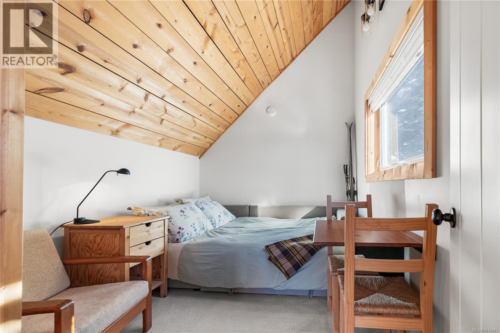 1000 Cruikshank Ridge, Courtenay