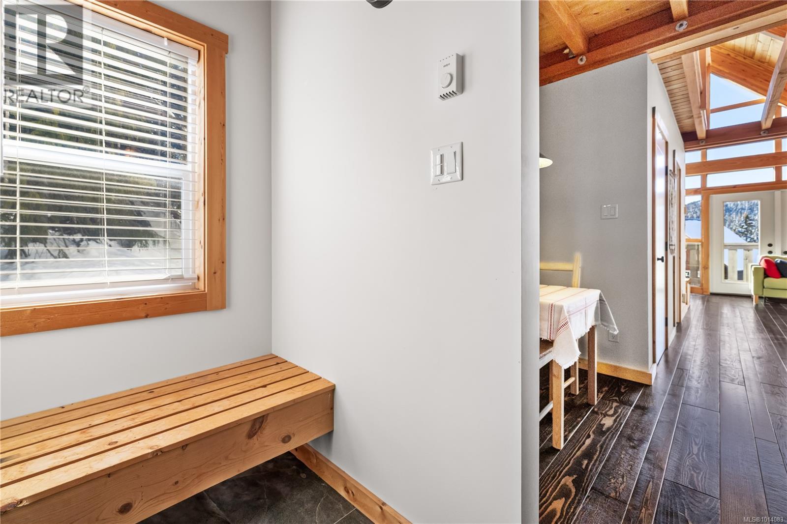 1000 Cruikshank Ridge, Courtenay