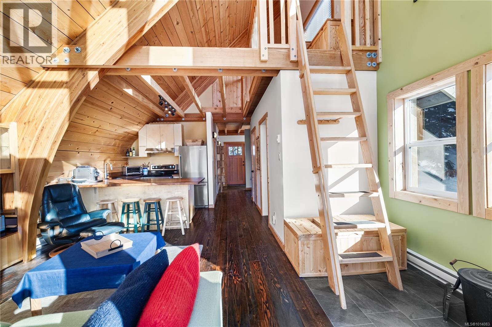 1000 Cruikshank Ridge, Courtenay