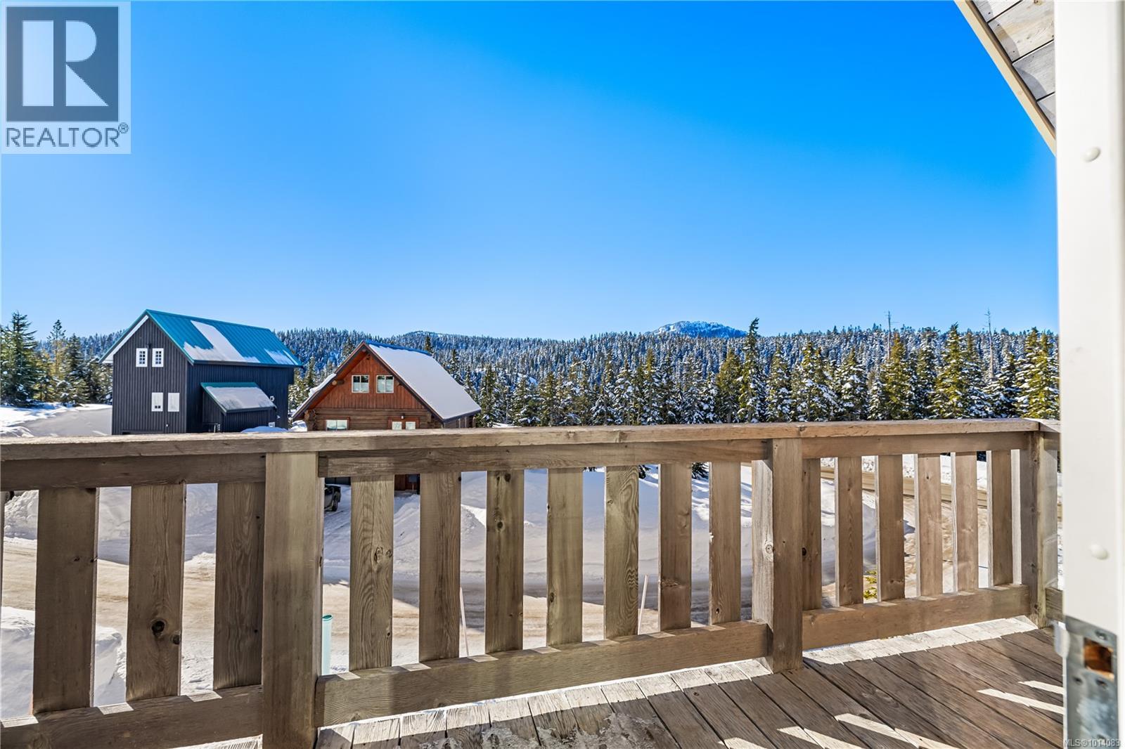 1000 Cruikshank Ridge, Courtenay