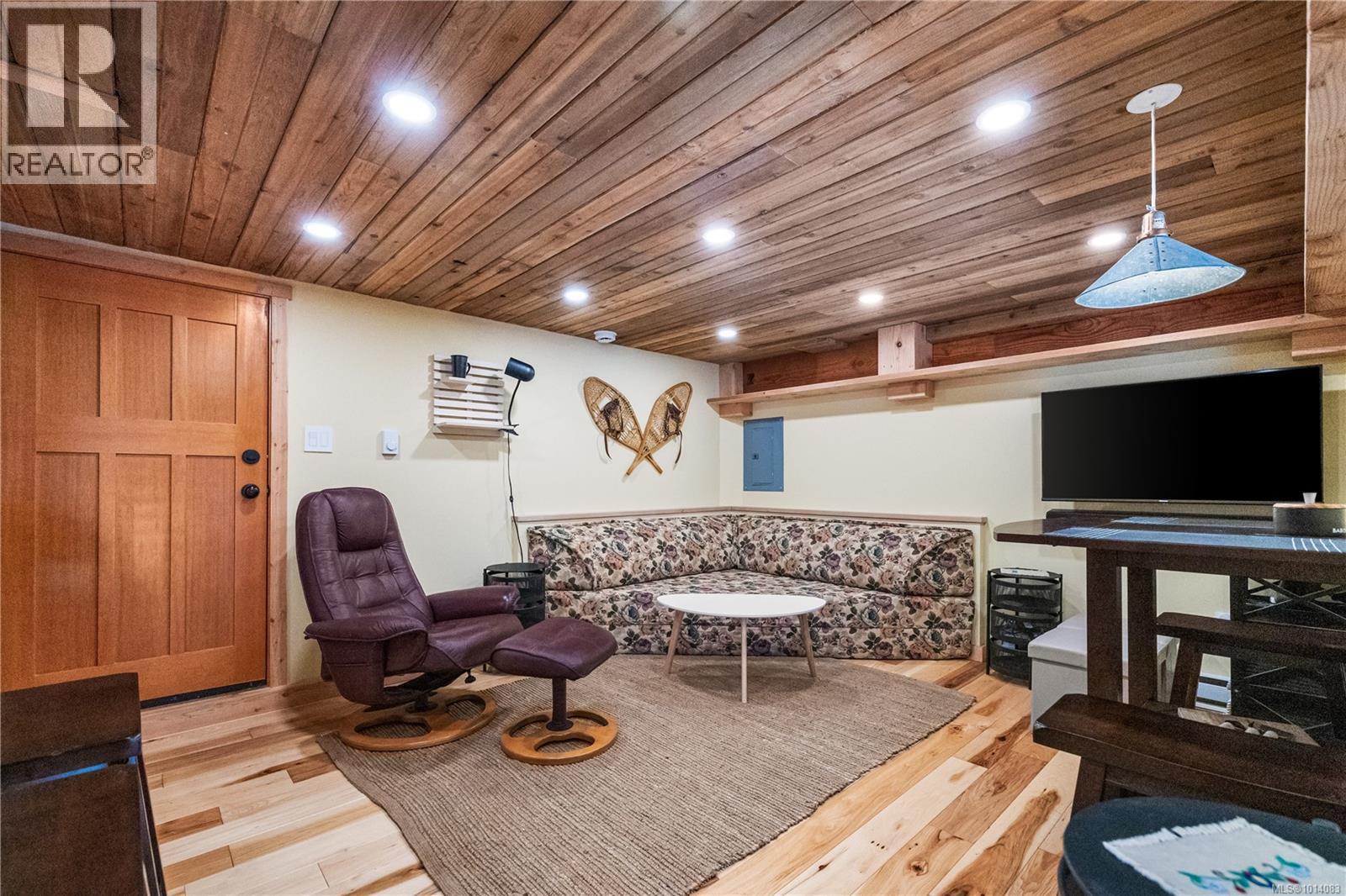 1000 Cruikshank Ridge, Courtenay