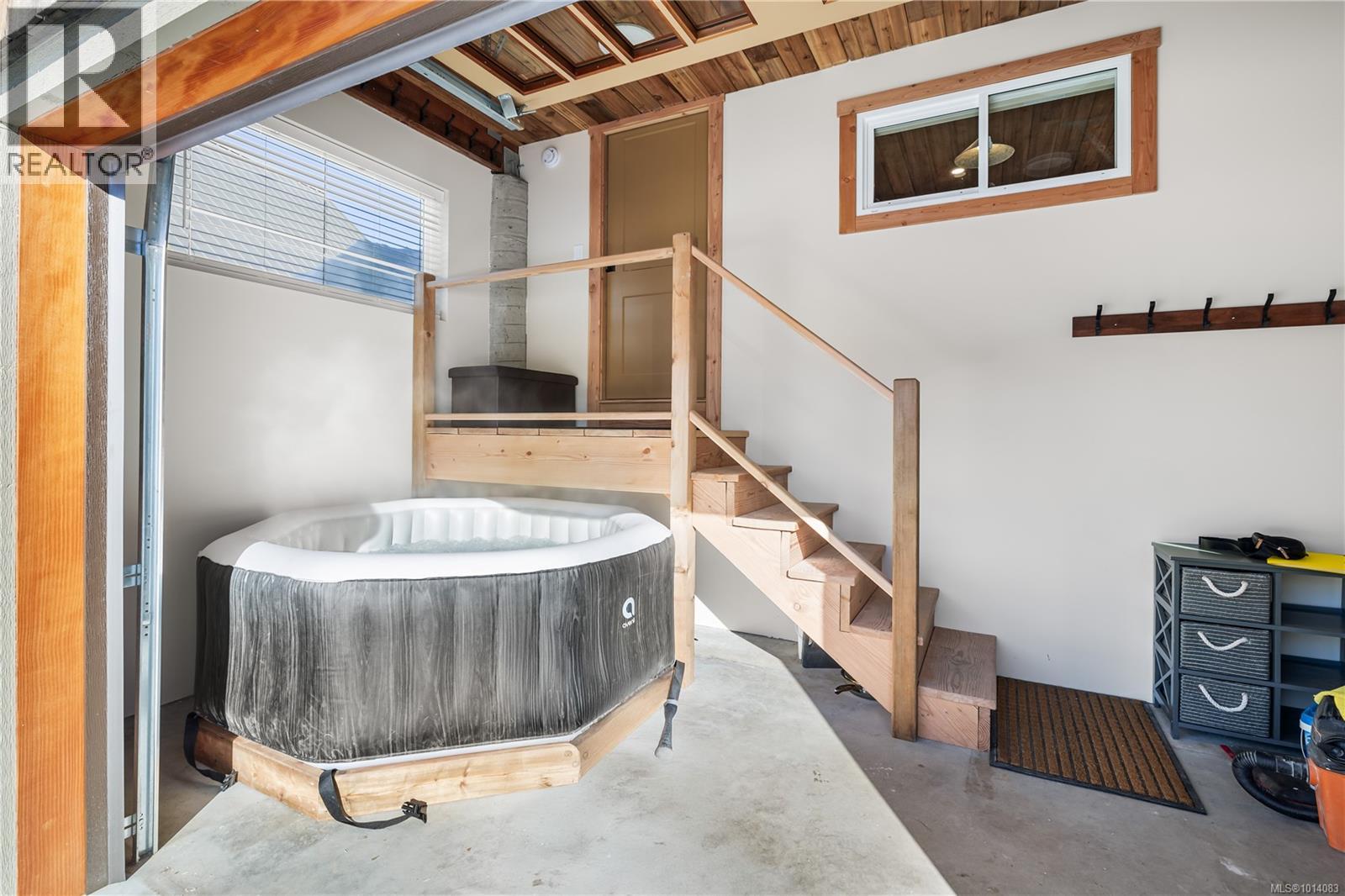 1000 Cruikshank Ridge, Courtenay