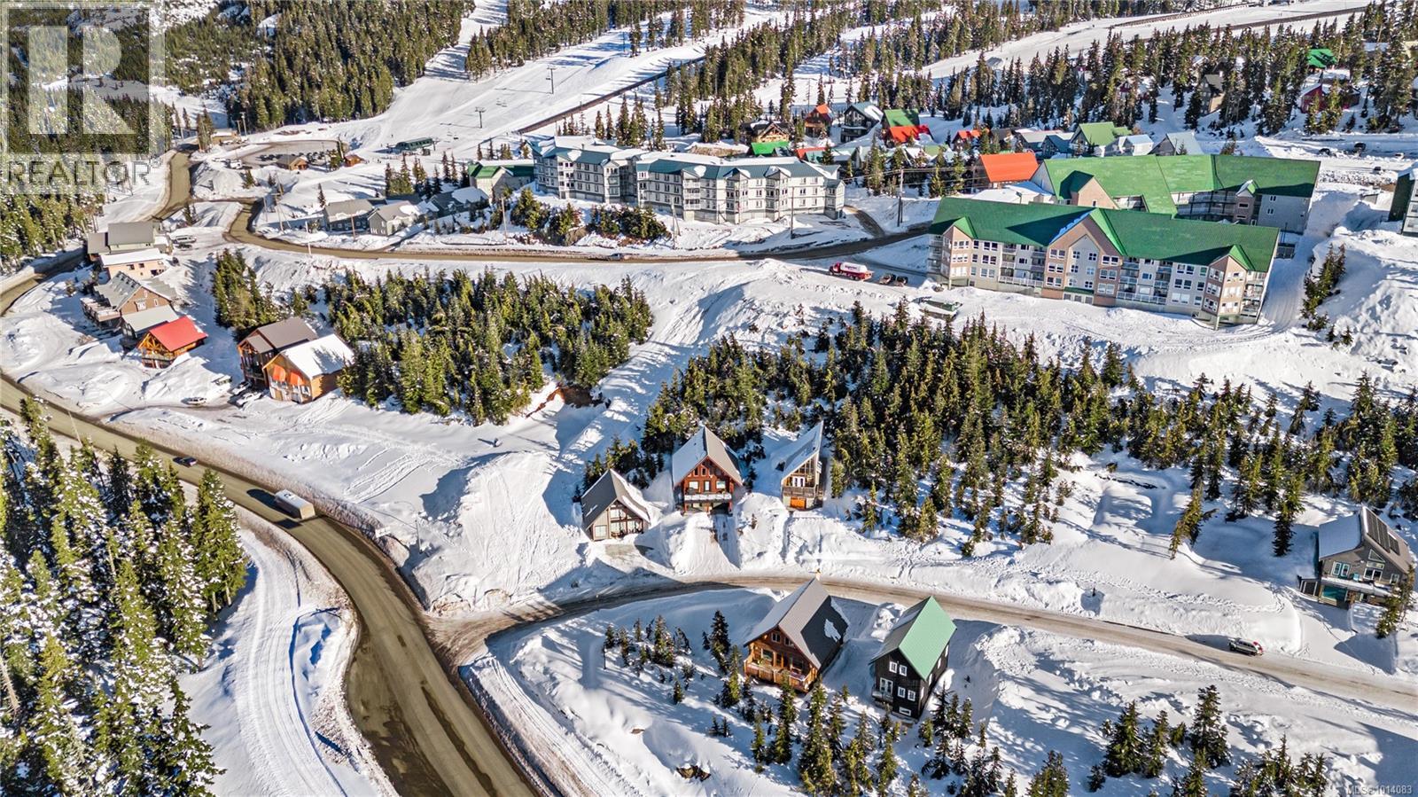 1000 Cruikshank Ridge, Courtenay