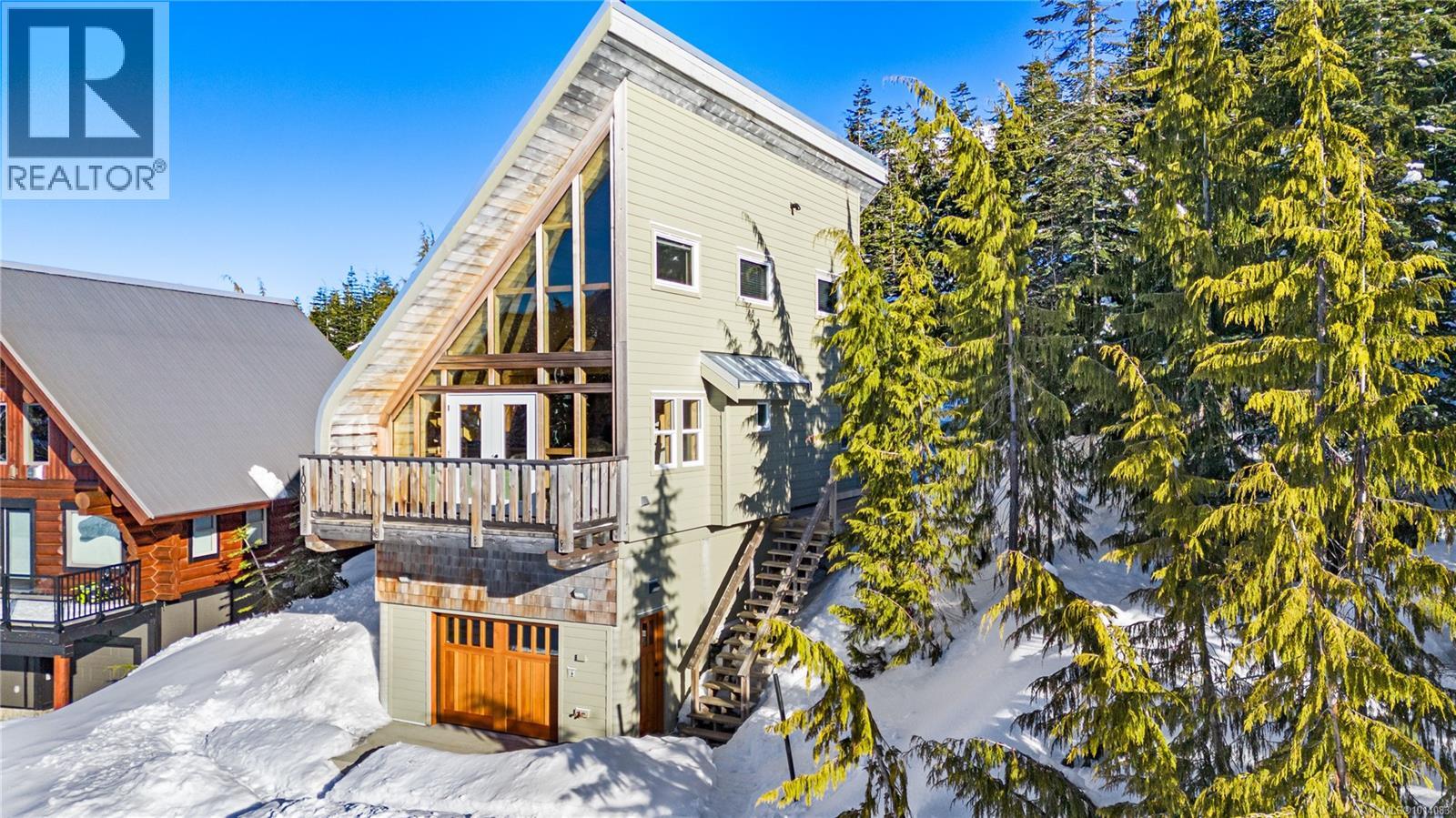 1000 Cruikshank Ridge, Courtenay