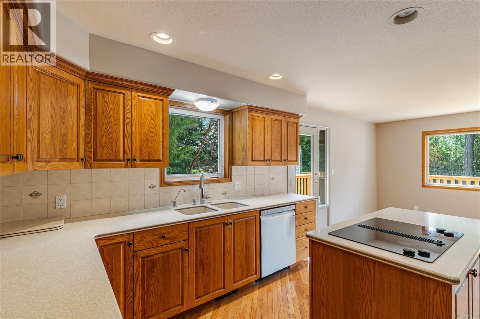 1010 Middlegate Rd, Errington
