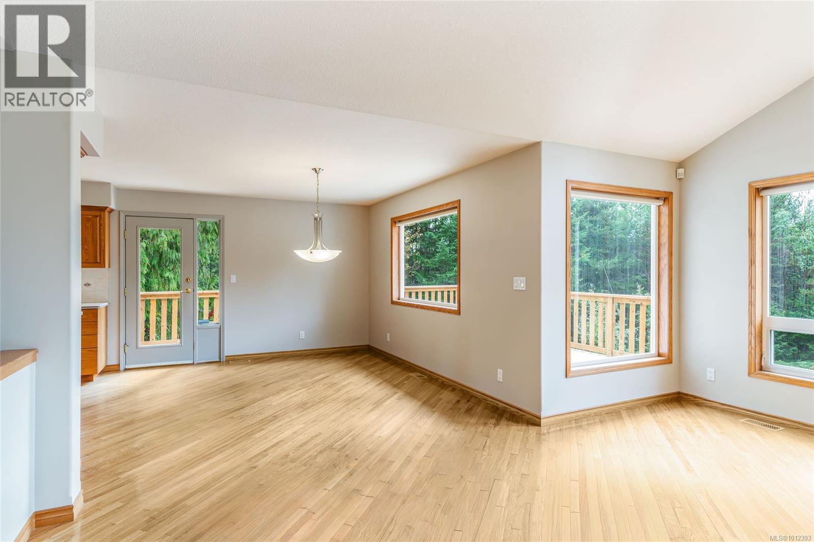 1010 Middlegate Rd, Errington