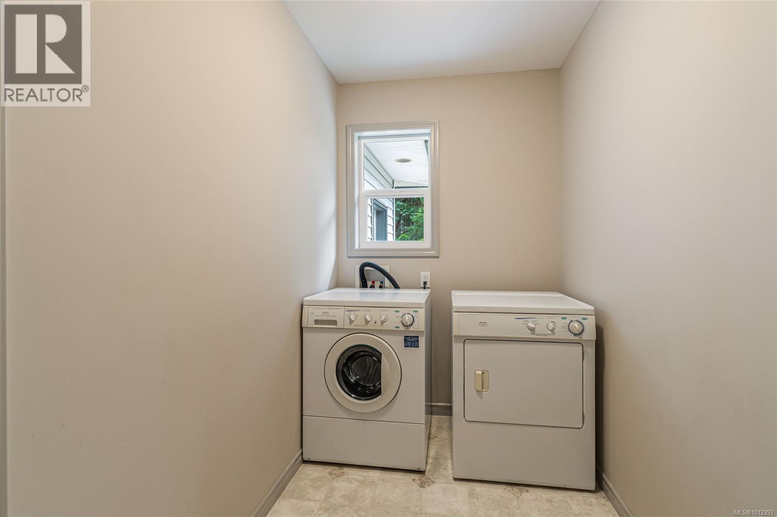 1010 Middlegate Rd, Errington