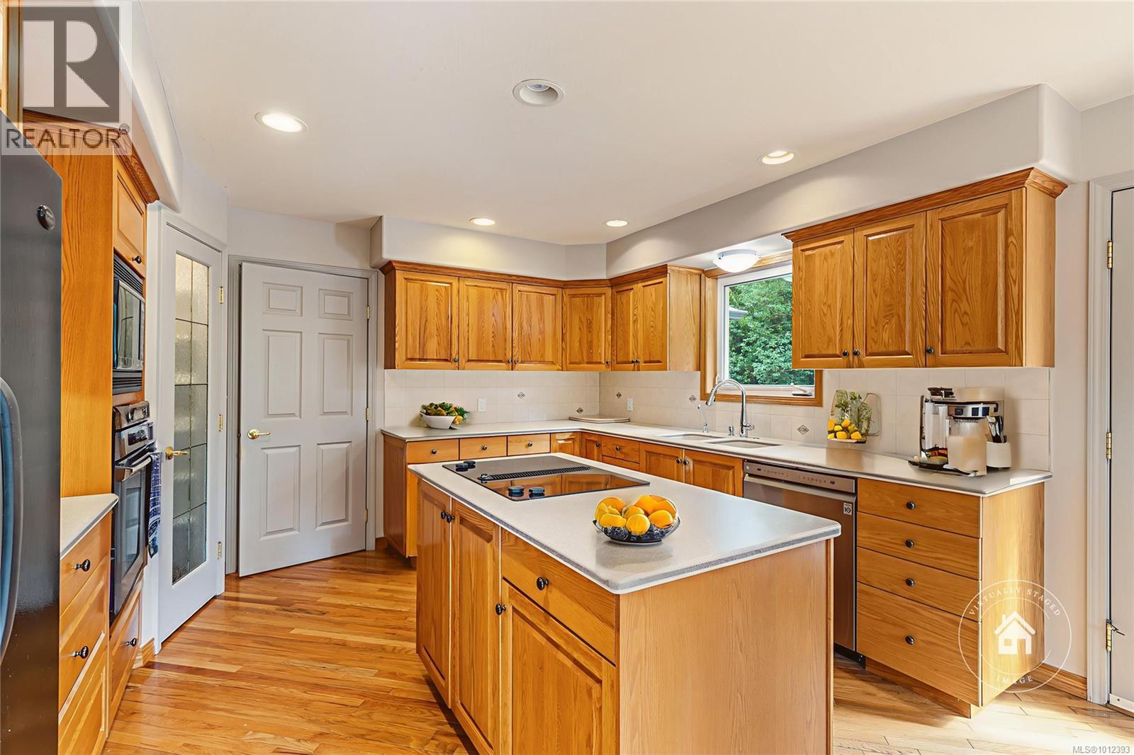 1010 Middlegate Rd, Errington