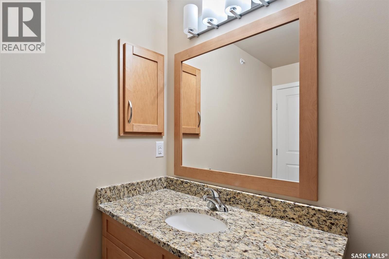 Single Family House Low rise for Sale in   Moss AVENUE Saskatoon 