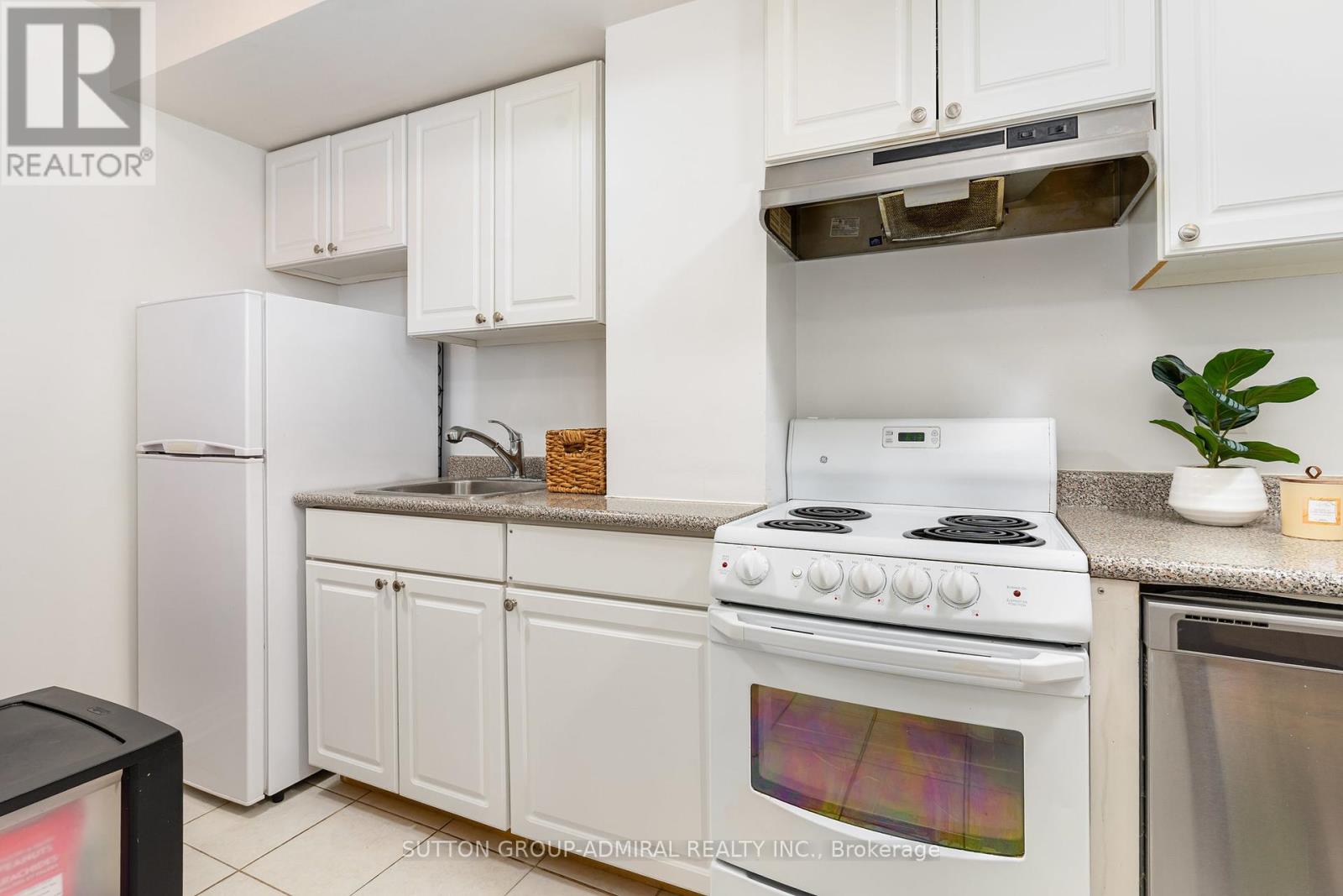 Single Family House for Sale in  GRAND TRUNK AVENUE Vaughan (Patterson) 