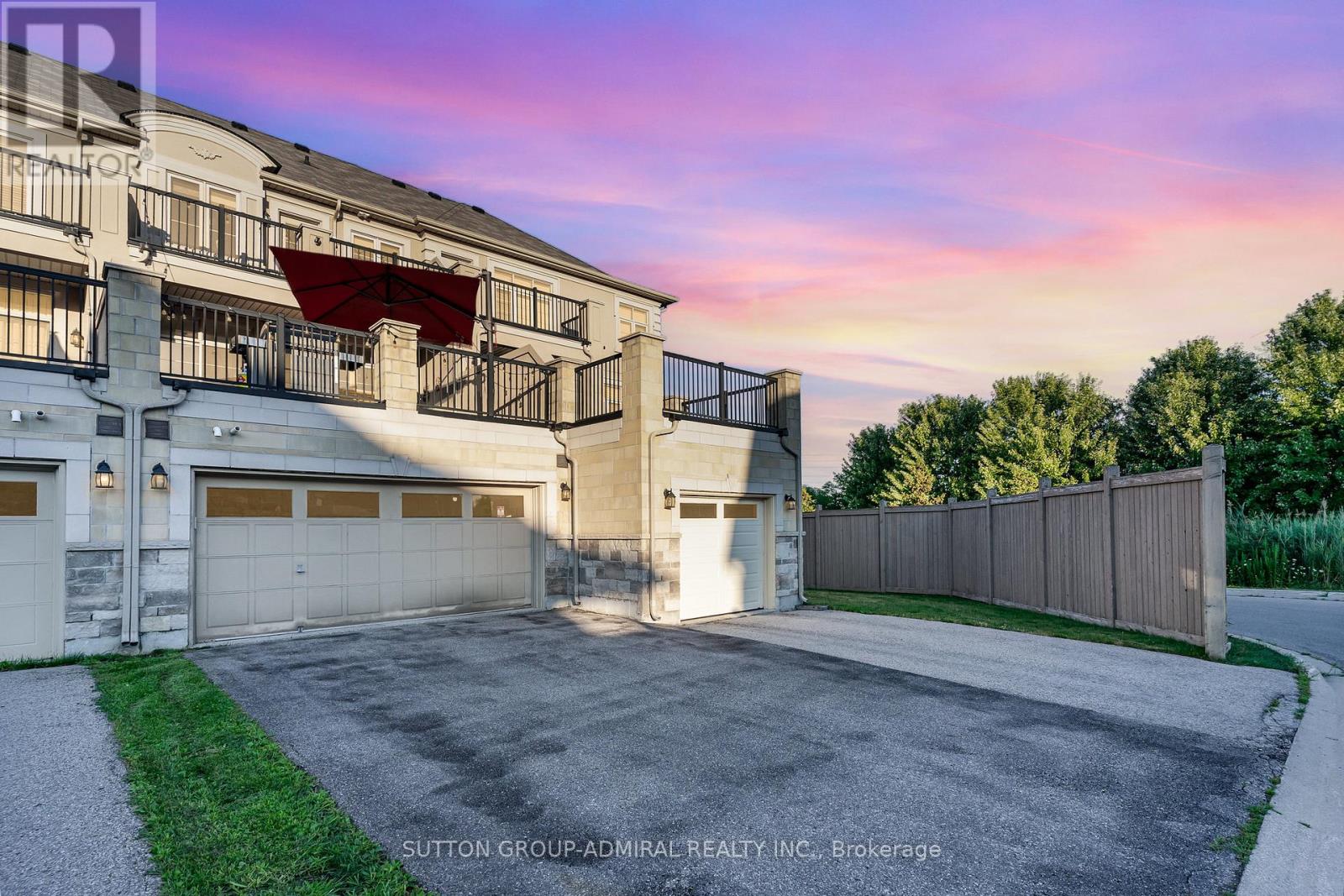 Single Family House for Sale in  GRAND TRUNK AVENUE Vaughan (Patterson) 